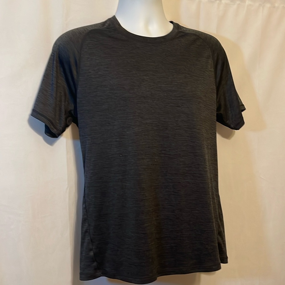 ZELLA Athletic T-Shirt.  Size Medium